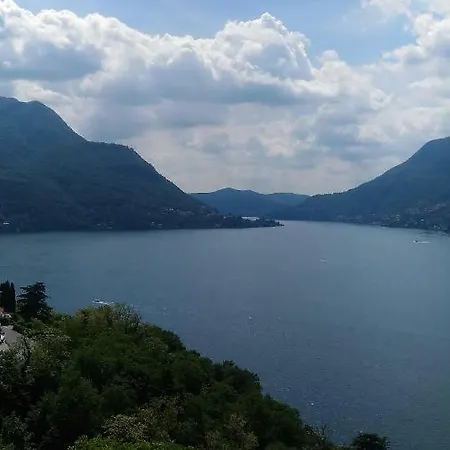 Casa Del Borgo 度假居 Pognana Lario
