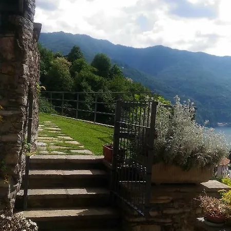 Casa Del Borgo 度假居 Pognana Lario